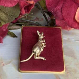 Vintage 80s Gold Tone Rhinestone Kangaroo Brooch